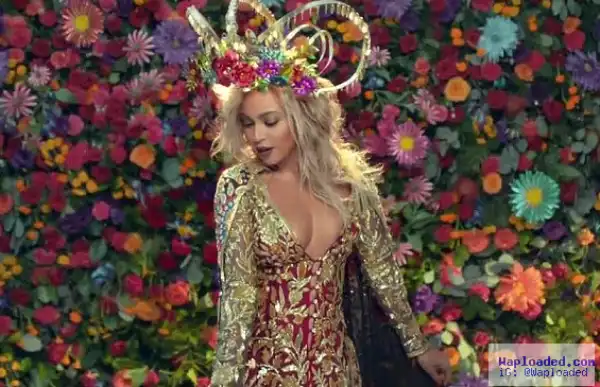 Photos: Beyonce Looks Stunning In Indian Outfit In Coldplay